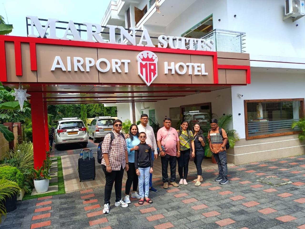 Marina Suites Airport Hotel Kochi Exterior foto